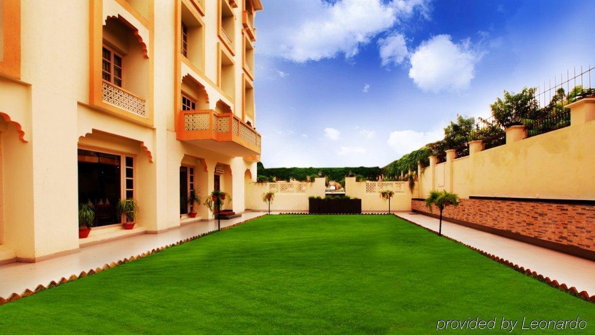Park Regis Jaipur Hotel Exterior photo